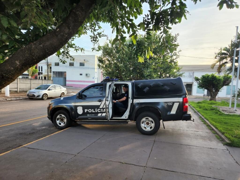 Polícia apreende drogas e munições em quitinete de cidade de MT; quatro pessoas são presas