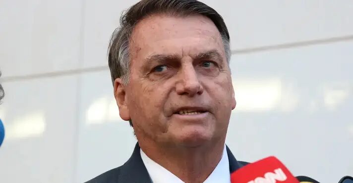 Boletim médico de Bolsonaro: exame mostra ‘intensa esofagite’