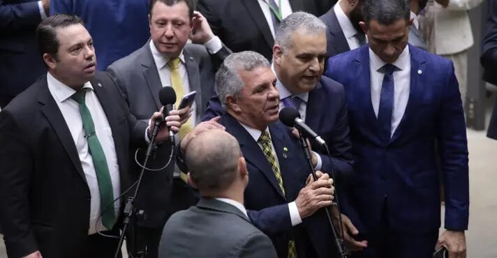 Crimes hediondos: Câmara aprova exigência de cumprimento de 80% da pena em regime fechado