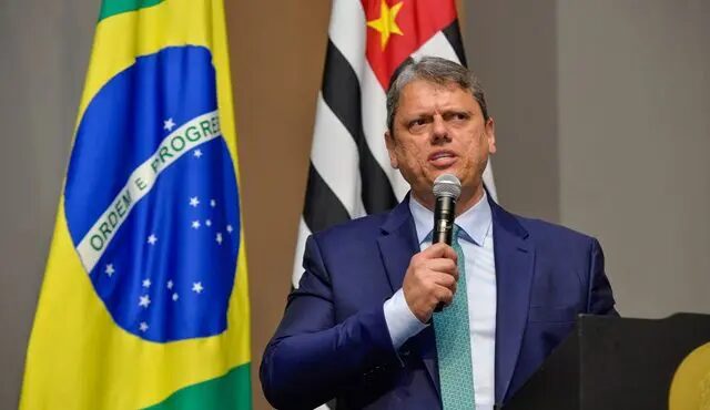 Tarcísio alerta para riscos de aproximação do Brasil com Sul Global