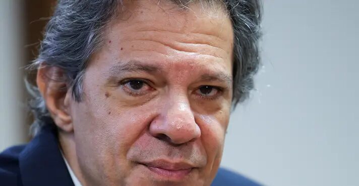 Governo Lula não está conseguindo negociar com Trump para evitar tarifa sobre produtos brasileiros