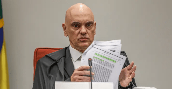 Erro gramatical de Moraes em decisão oficial gera onda de críticas nas redes