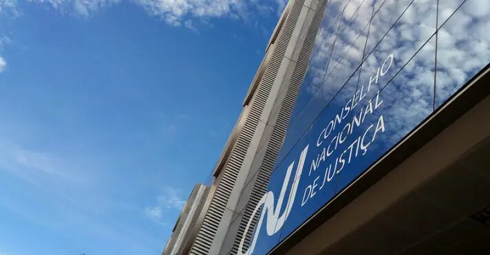 Supersalários de juízes custam R$ 10,5 bilhões ao Brasil e disparam 49% em um ano