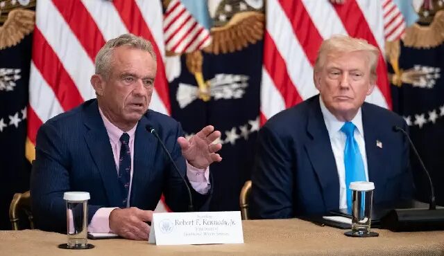 Trump dá prazo para farmacêuticas reduzirem preços de medicamentos