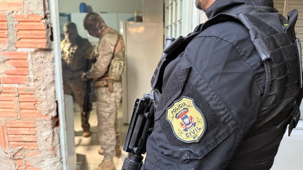 Polícia cumpre 70 mandados contra facção criminosa ligado ao tráfico de drogas em MT