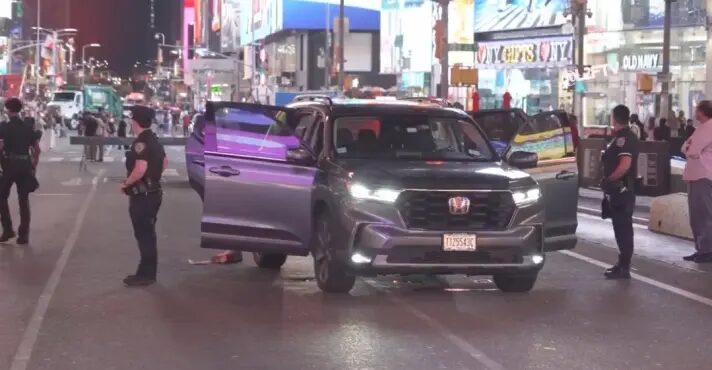 Tiroteio paralisa a Times Square, em Nova York