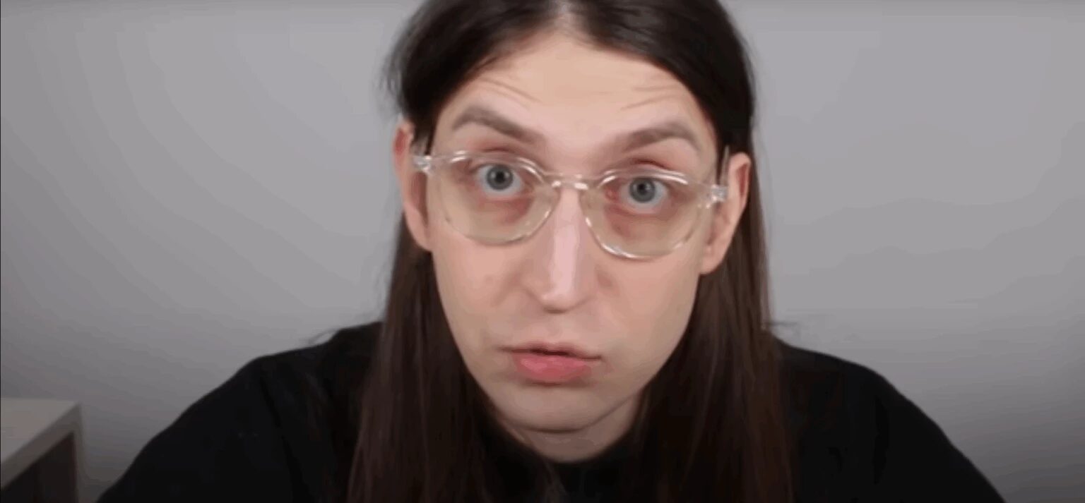 Entenda a rede pornográfica exposta por Felca no YouTube