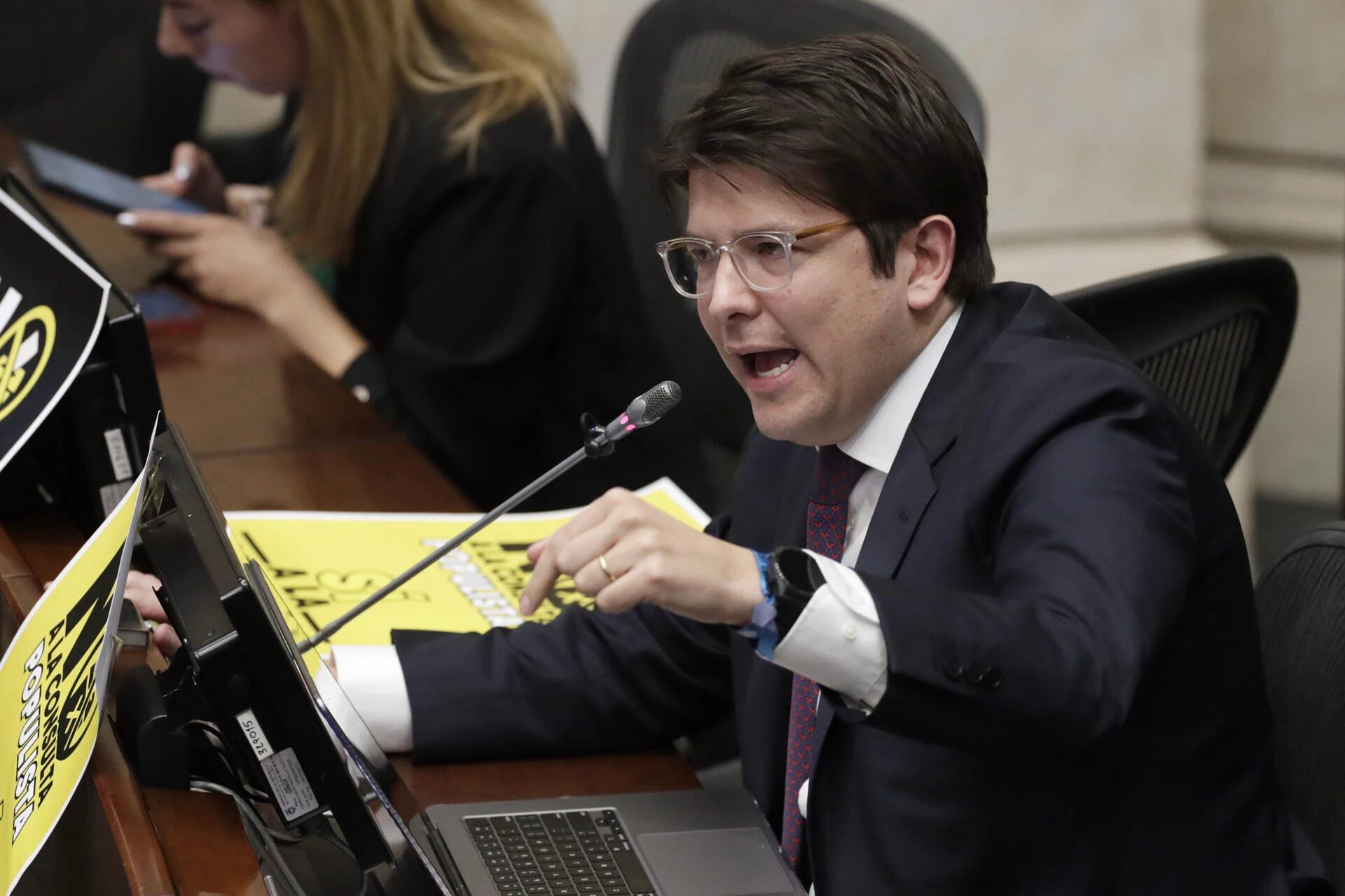 Colômbia: presidenciável baleado está em condição crítica