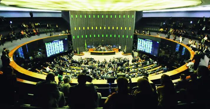Reembolsos médicos de deputados custam R$ 11,5 mi à Câmara