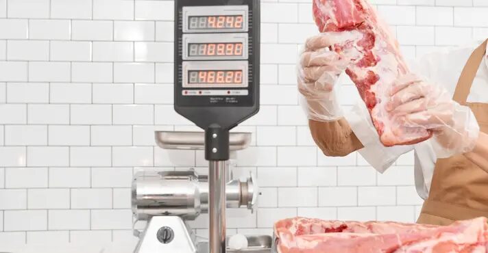 Carne brasileira está na lista do tarifaço; entenda os impactos