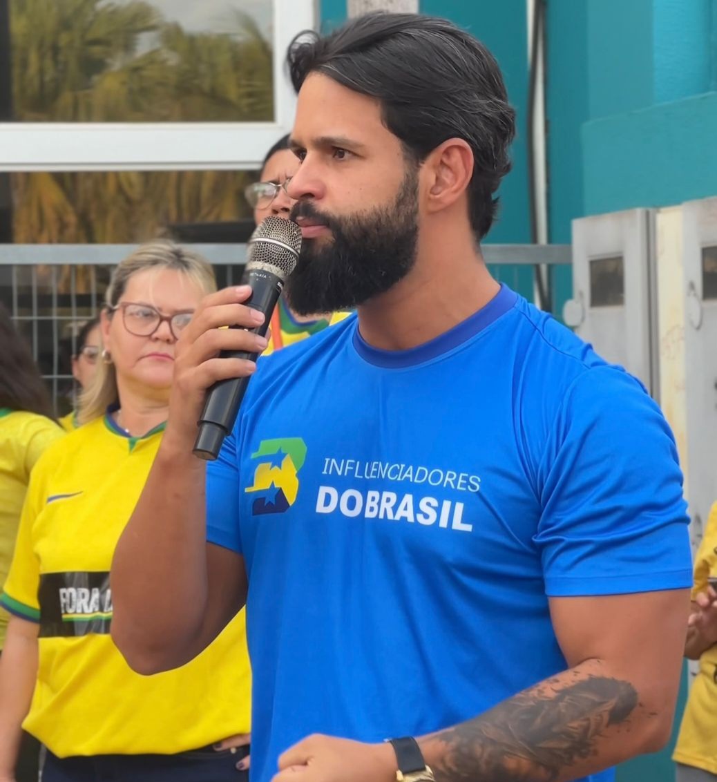 Em Brasília, Vinícius Santana acompanha julgamento de Bolsonaro e defende CPMI da Anistia