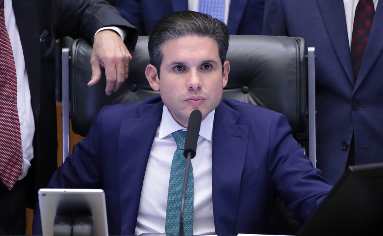 Motta diz que analisará escolha de Eduardo para líder da minoria