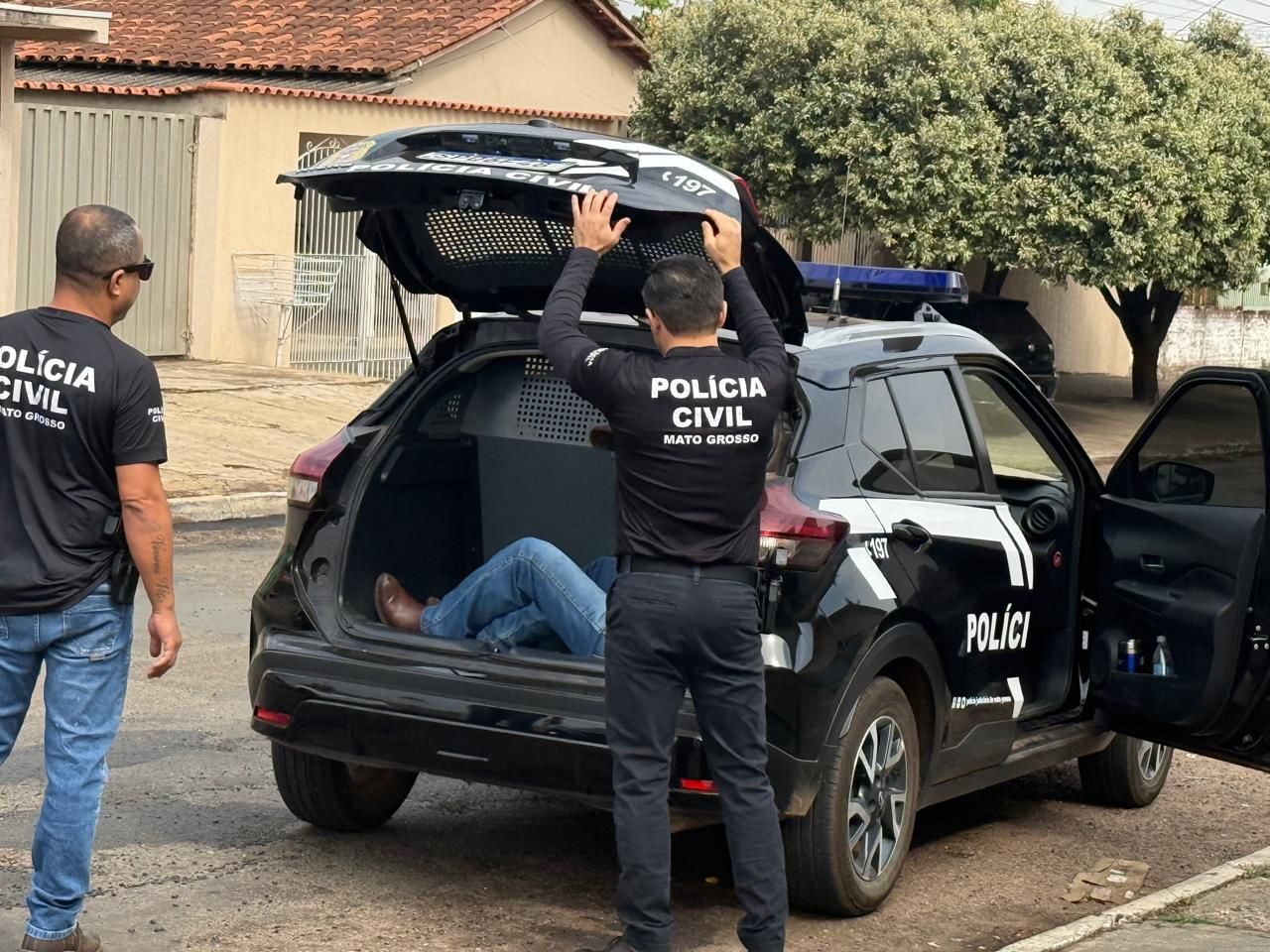 Polícia prende professor investigado por estupro de vulnerável e pornografia infantil em MT