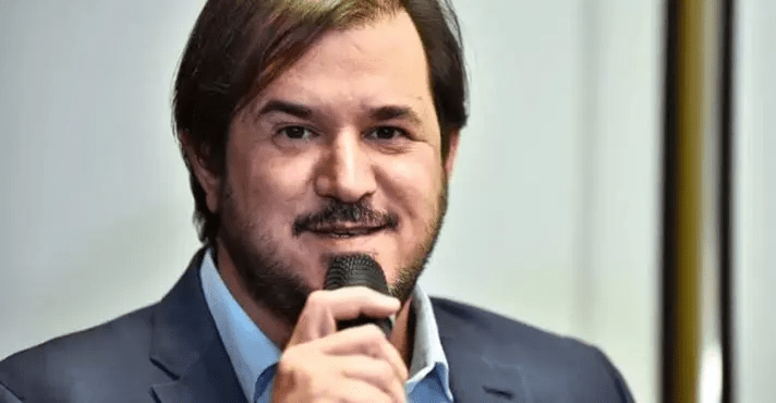 Rueda, presidente do União Brasil, é investigado pela PF na Carbono Oculto