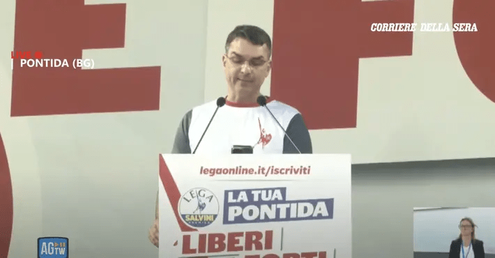 Na Itália, Flávio Bolsonaro relata perseguição à direita no Brasil e pede que Zambelli não seja extraditada