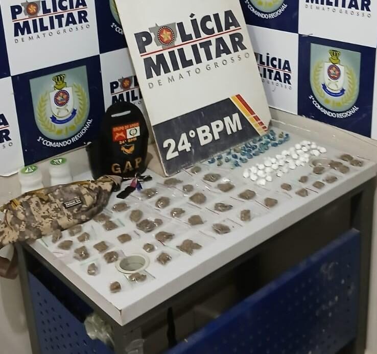 PM apreende 105 porções de entorpecentes e prende homem suspeito por tráfico