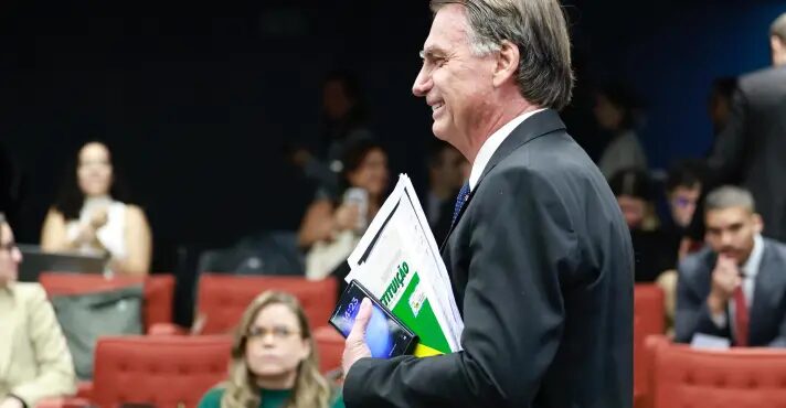 Esquerda vai (outra vez) ao julgamento de Bolsonaro