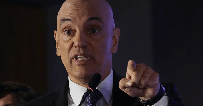 Moraes sugere que defesas de réus por suposto golpe podem estar agindo de má-fé