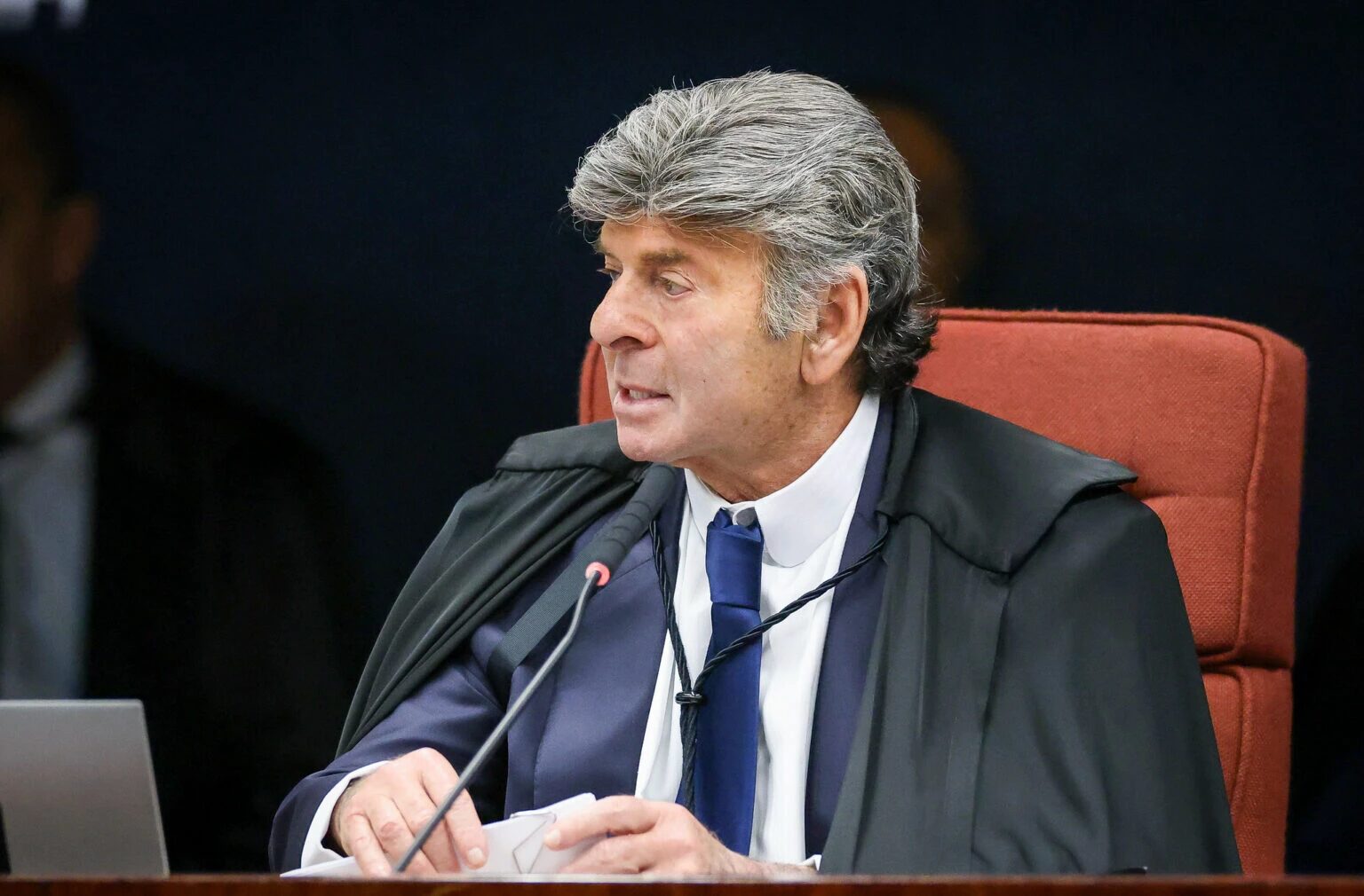 Fux diz que quem decide sem ouvir a outra parte “não é justo”