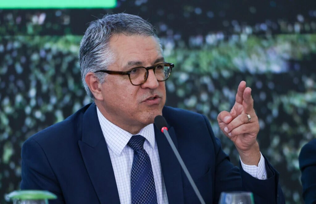 Investigada por elo com PCC se reuniu com Galípolo e Padilha