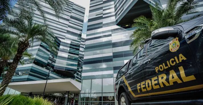 Polícia Federal suspeita de vazamento de operação contra o PCC