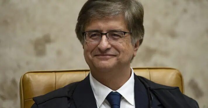 PGR pede arquivamento de investigação contra Bolsonaro e Braga Netto