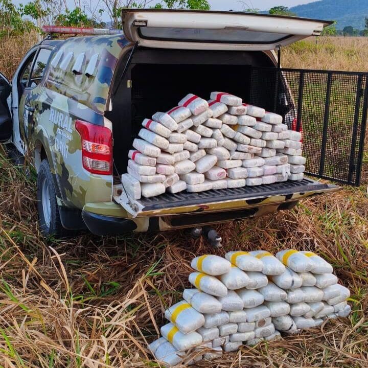 PM e PRF apreendem 127 quilos de maconha e causam prejuízo de R$ 1,2 milhão ao crime