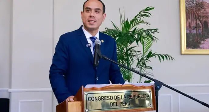 Quem é José Jeri, novo presidente do Peru