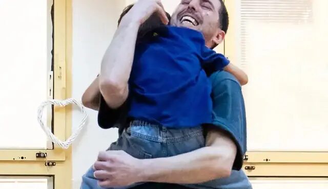 Trauma dos reféns aparece dias depois da libertação