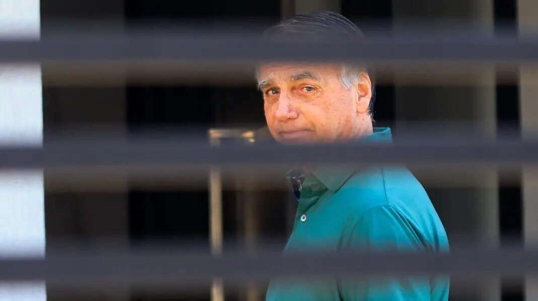 Bolsonaro vai passar por audiência de custódia neste domingo
