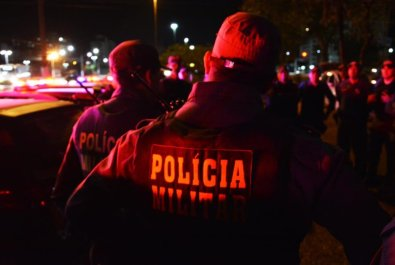 Homem é espancado durante roubo de celular em ponto de táxi em MT