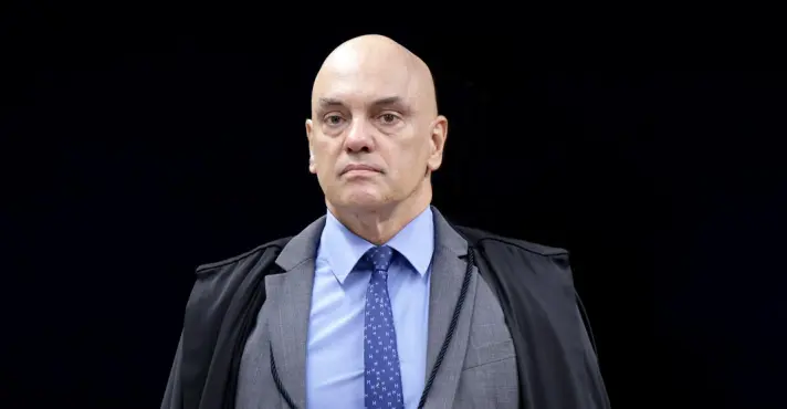 Moraes vota para manter prisão preventiva de Bolsonaro