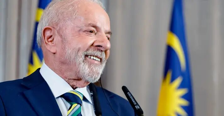 Lula aumenta verba de comunicação antes das eleições
