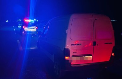 PM atira contra quadrilha; prende 5 e recupera carro furtado