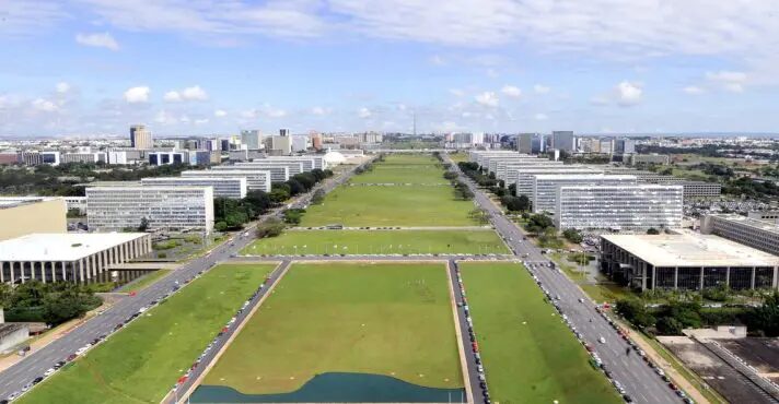 Brasil lidera ranking de supersalários no setor público com R$ 20 bi acima do teto constitucional