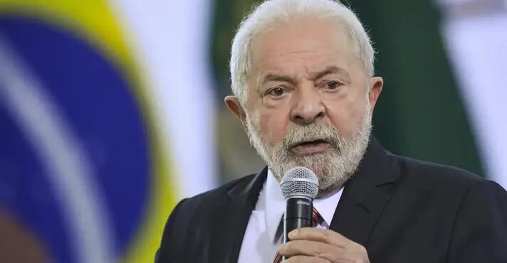 Lula vai à televisão fazer propaganda sobre a isenção do IR