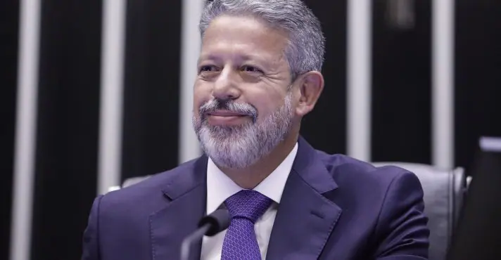 PF apura desvios em emendas; assessora de Lira é alvo de busca