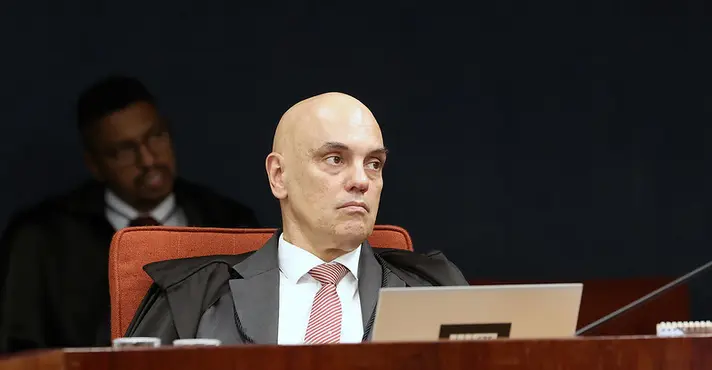 Moraes comete ‘usurpação institucional’ ao anular sessão na Câmara, diz oposição