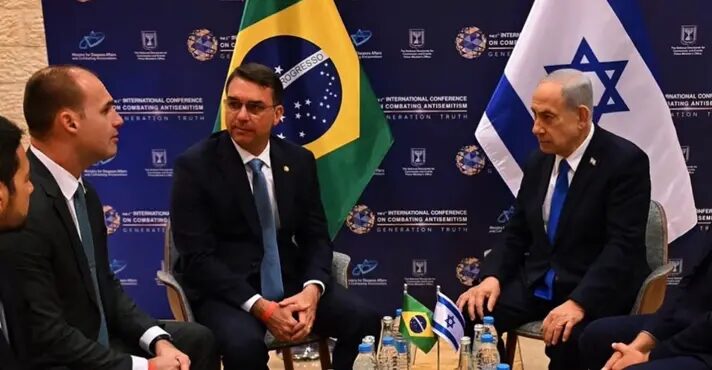 Netanyahu celebra presença de irmãos Bolsonaro em Israel