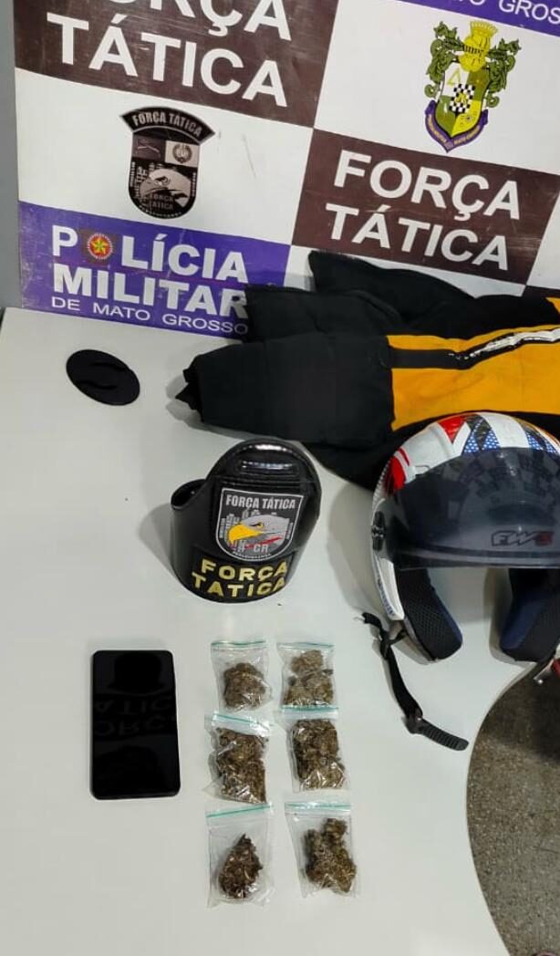 Suspeito tenta esconder droga, mas é detido pela Força Tática no Centro de Rondonópolis