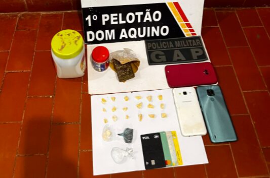 Denúncia leva à apreensão de drogas e quatro pessoas são conduzidas em Dom Aquino-MT