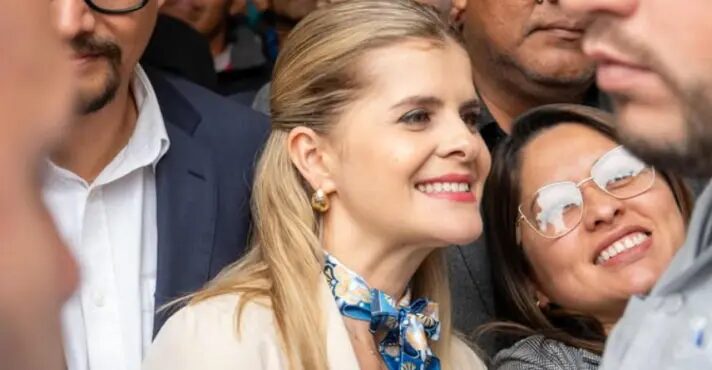 Candidata da direita, Laura Fernández vence as eleições na Costa Rica