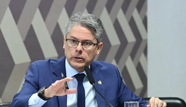 Senador pede quebra de sigilo de empresa ligada a irmãos de Toffoli