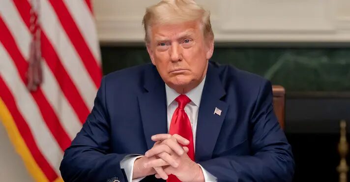 Trump reage a piada no Grammy e ameaça processar Trevor Noah