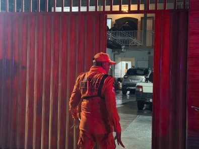 Criminosos executam jovem e poupam mãe em Cuiabá