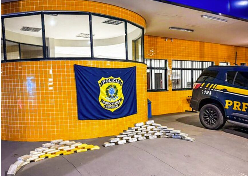 PRF apreende mais de 65 kg de drogas na BR-070 em MT