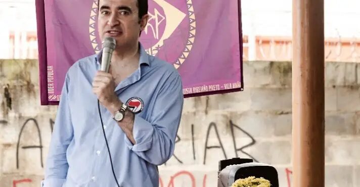 USP demite professor marxista acusado de assédio