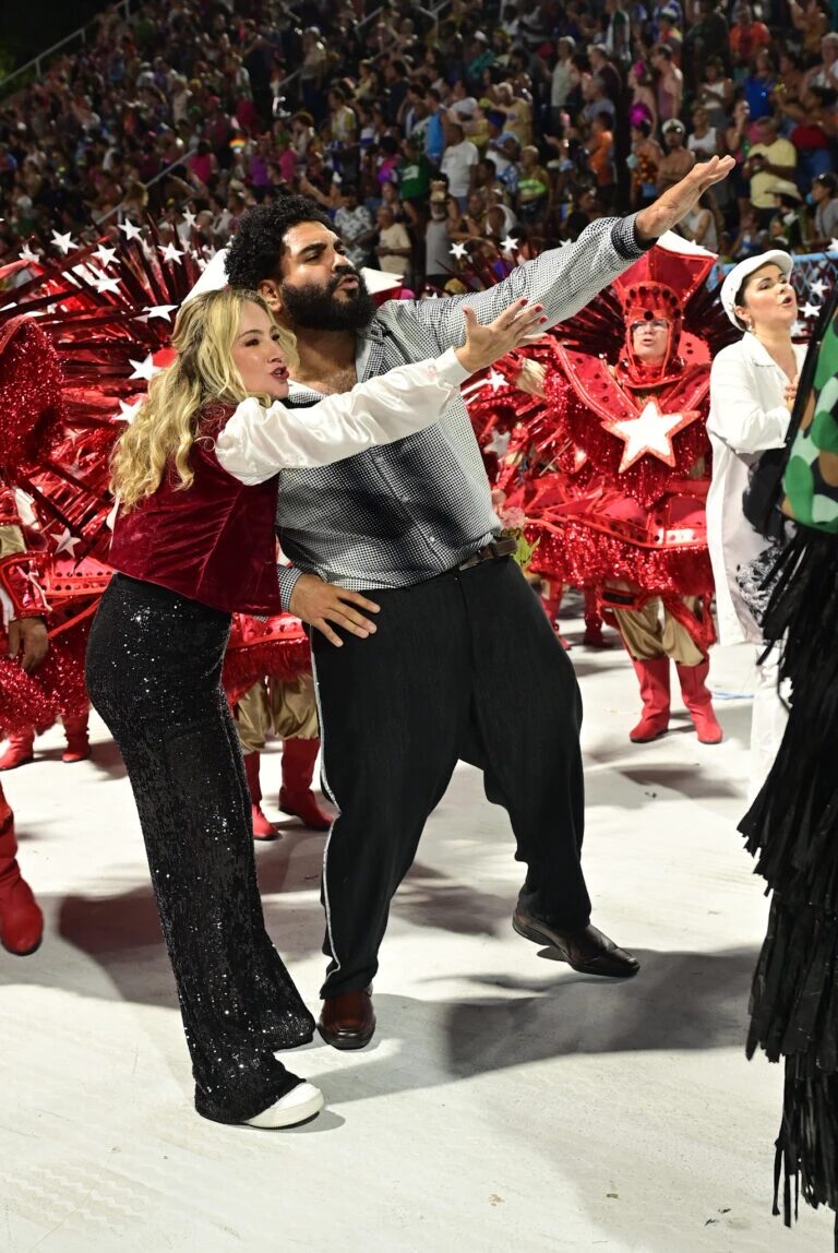 Veja quem desfilou no desfile em homenagem a Lula