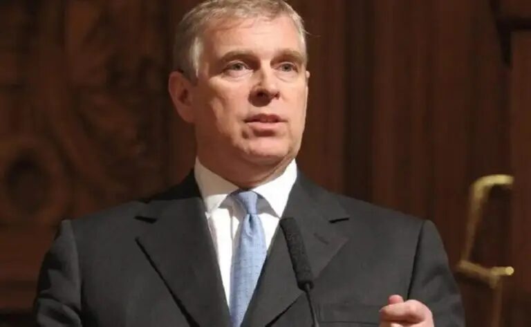 Relembre: Andrew perdeu o cargo por decisão do rei Charles III