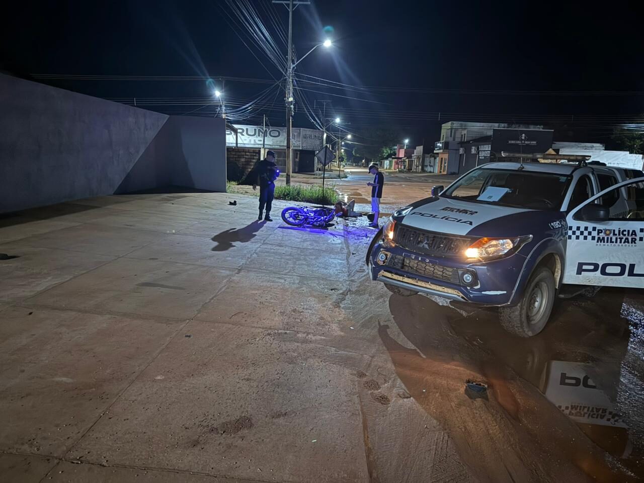 Confusão em avenida termina com perseguição policial, acidente e prisão por embriaguez ao volante